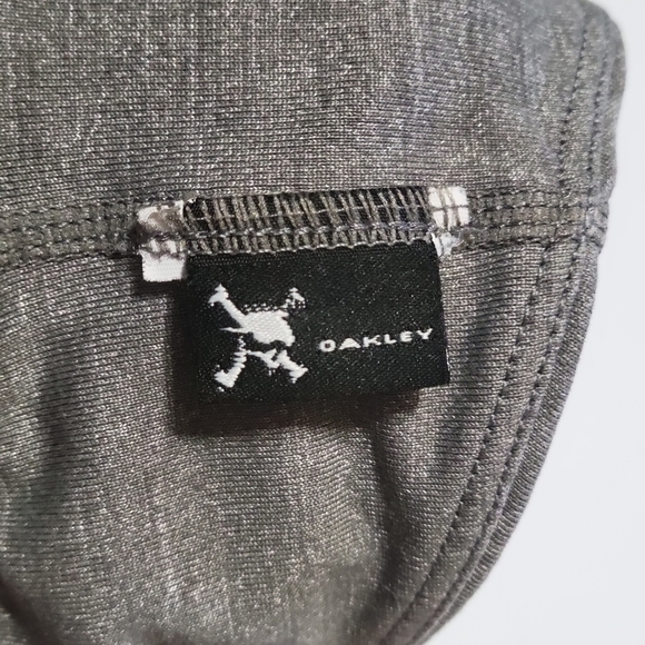 Oakley Sports Bra - Picture 7 of 8